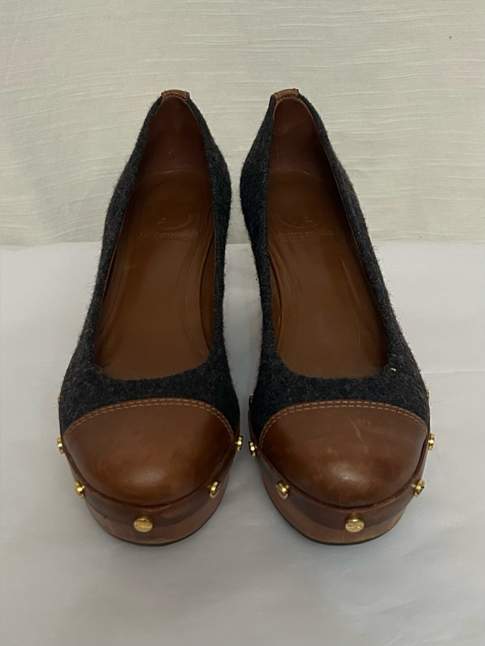 Tory Burch Gray Fabric and Brown Leather Studded Wedge Pumps - Picture 6 of 16